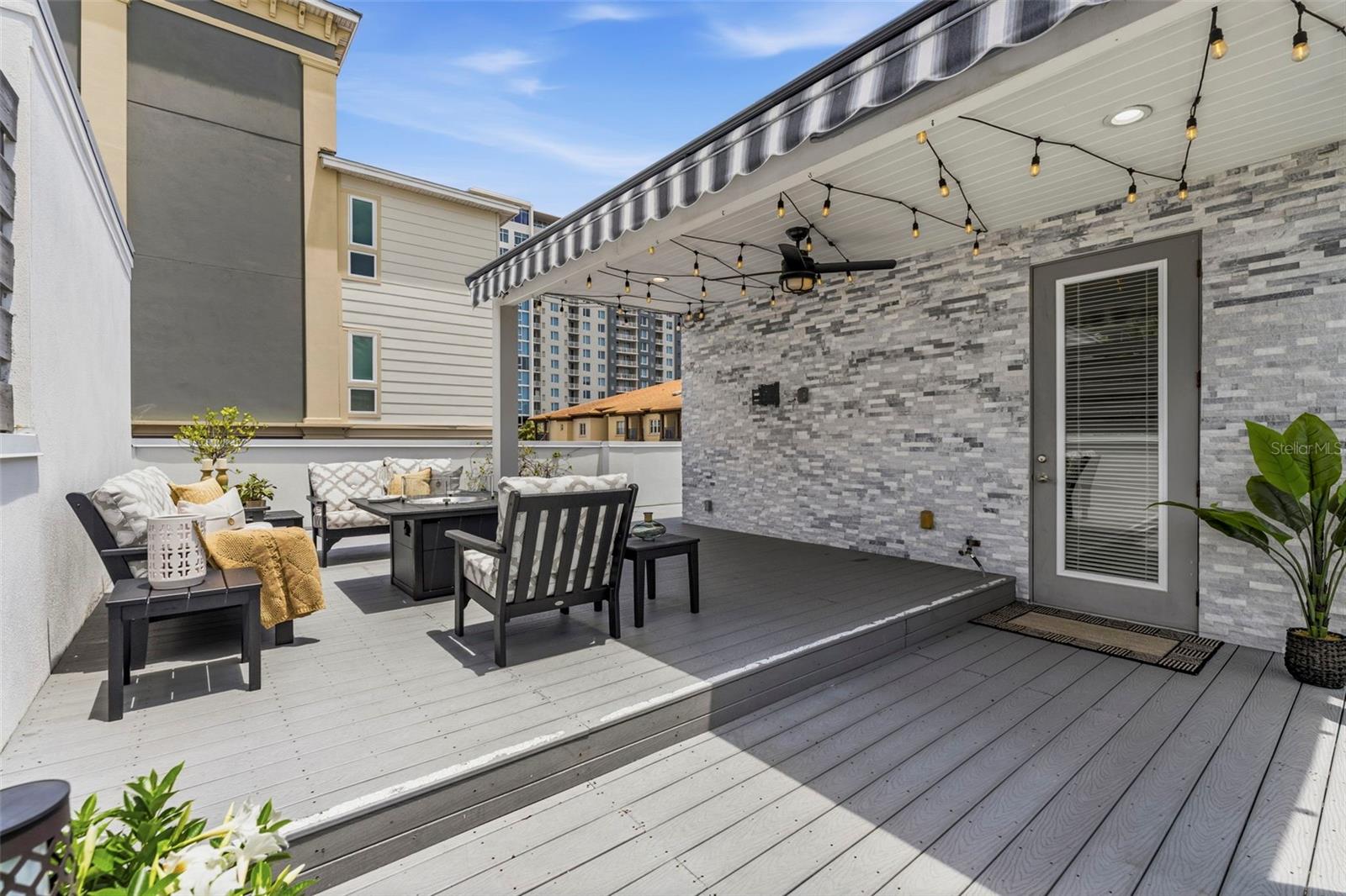 Private Roof Top Deck