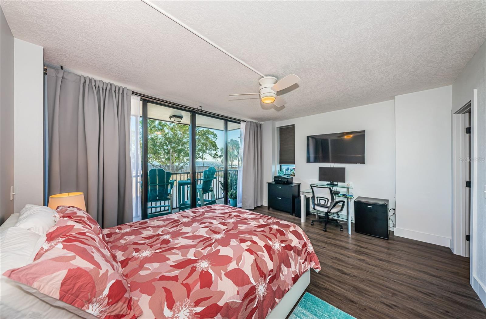 Second bedroom