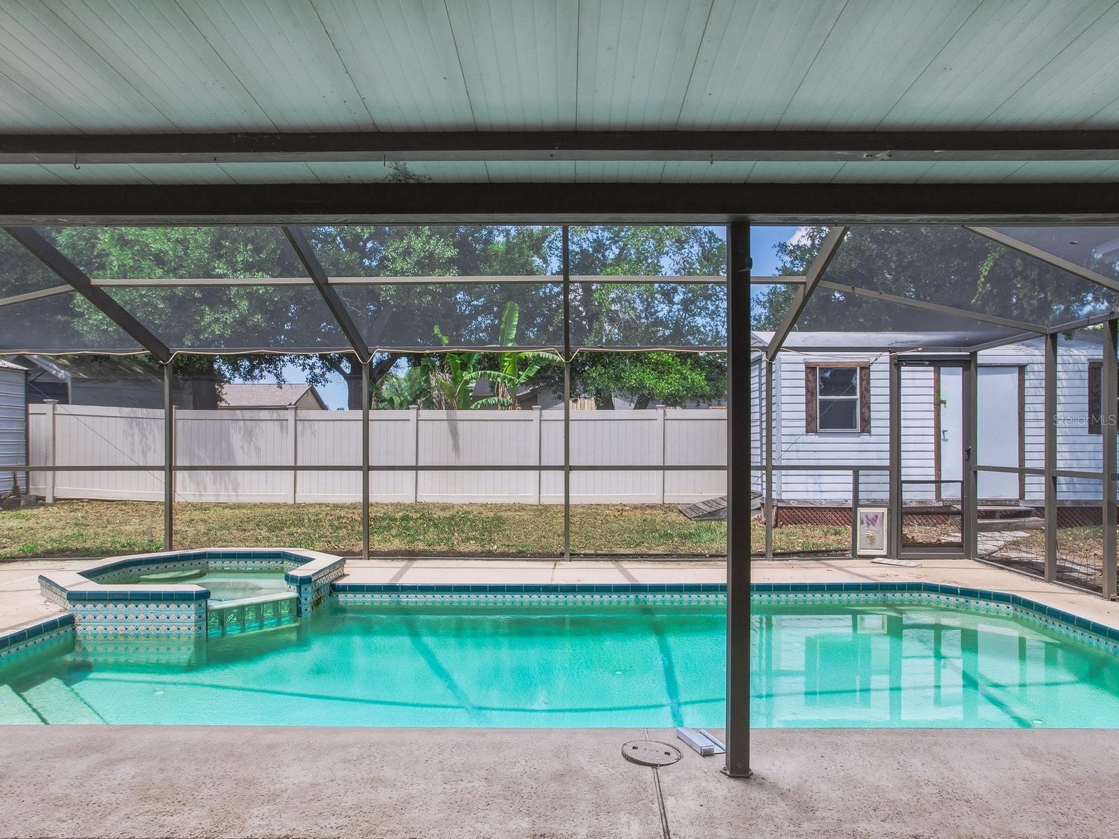 TB8508004