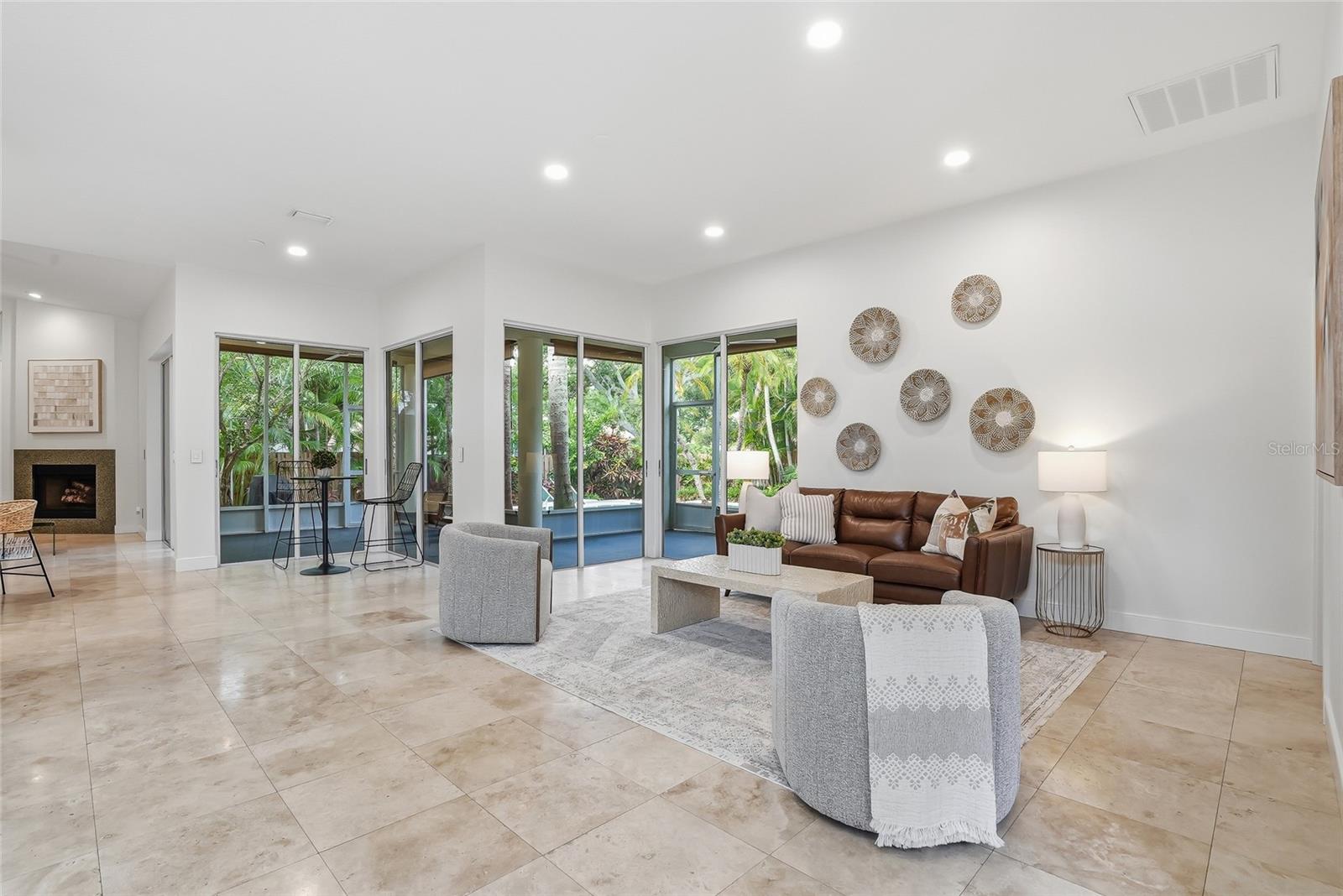 Great space for entertaining with friends.