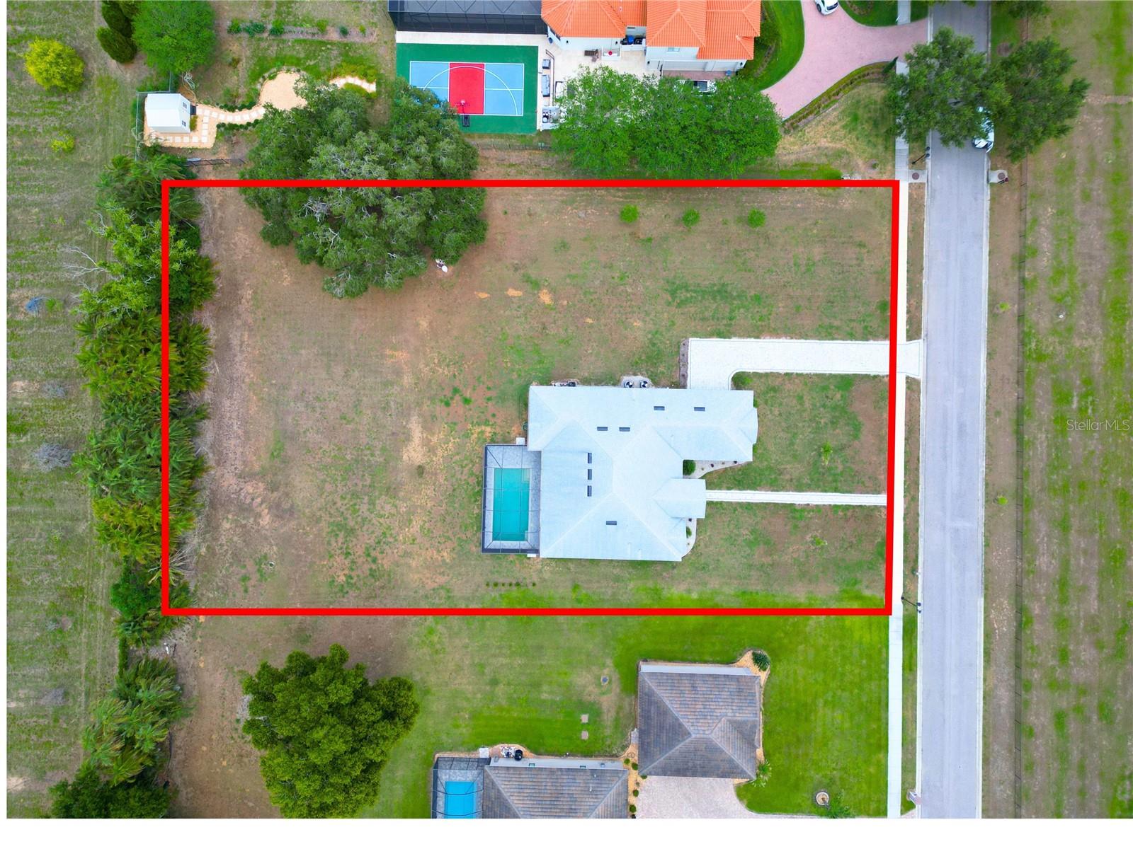 Lot lines are approximate