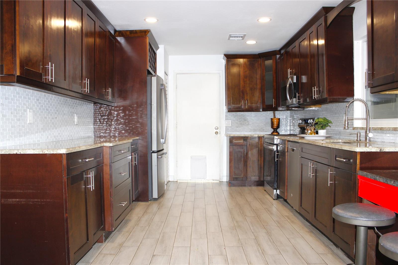 KITCHEN VIEW 1