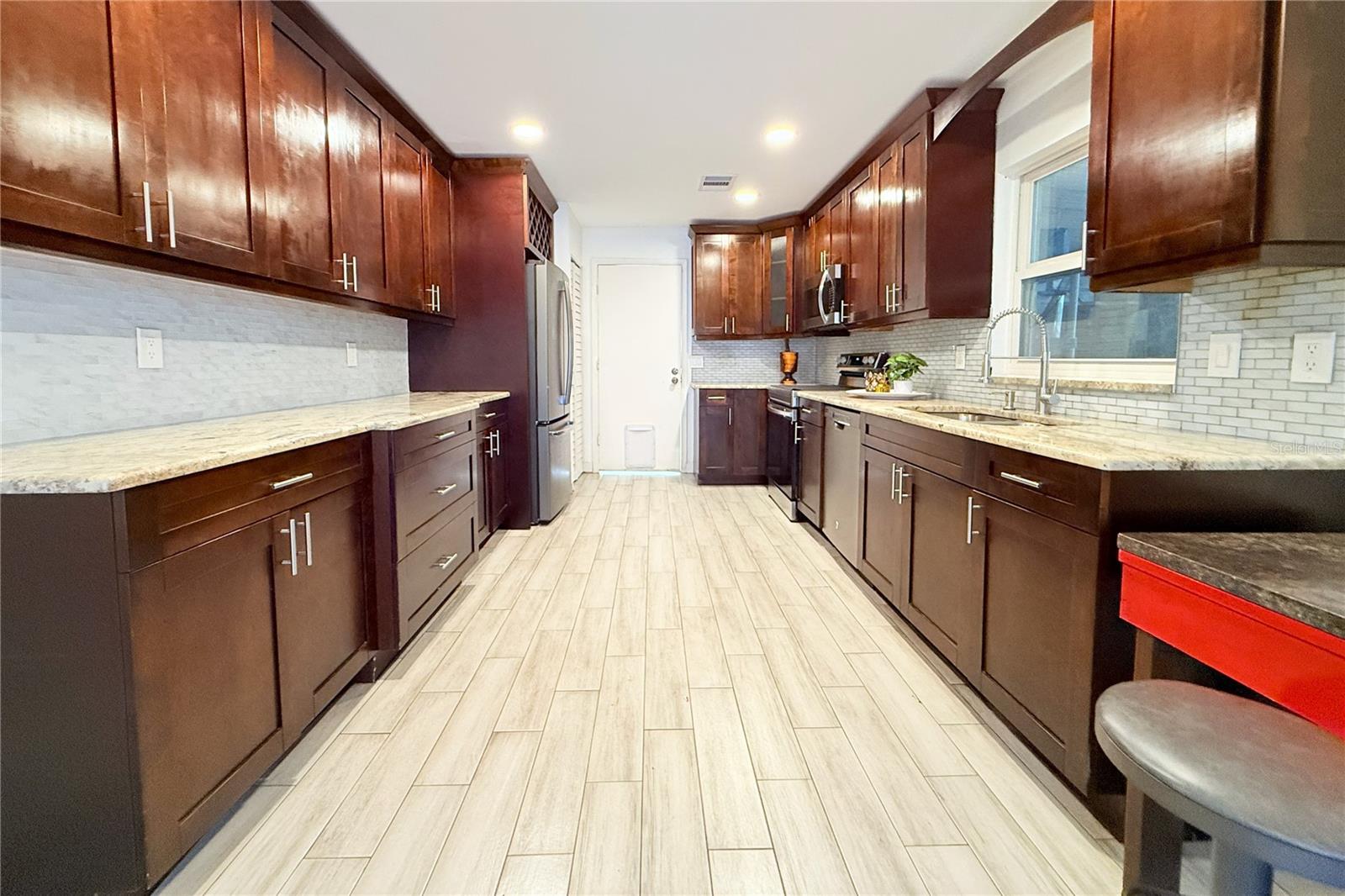 KITCHEN VIEW 1