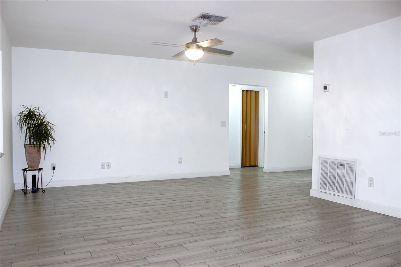 LIVING AND DINNING ROOM VIEW 1