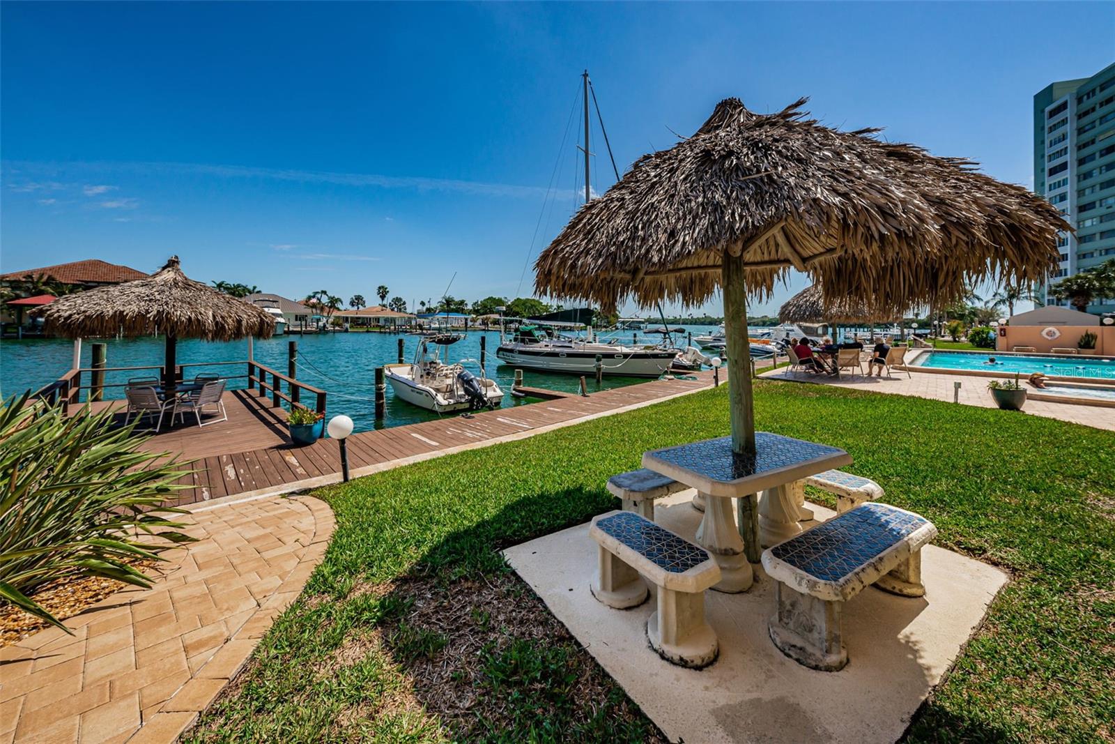 Tiki Huts available to enjoy the view