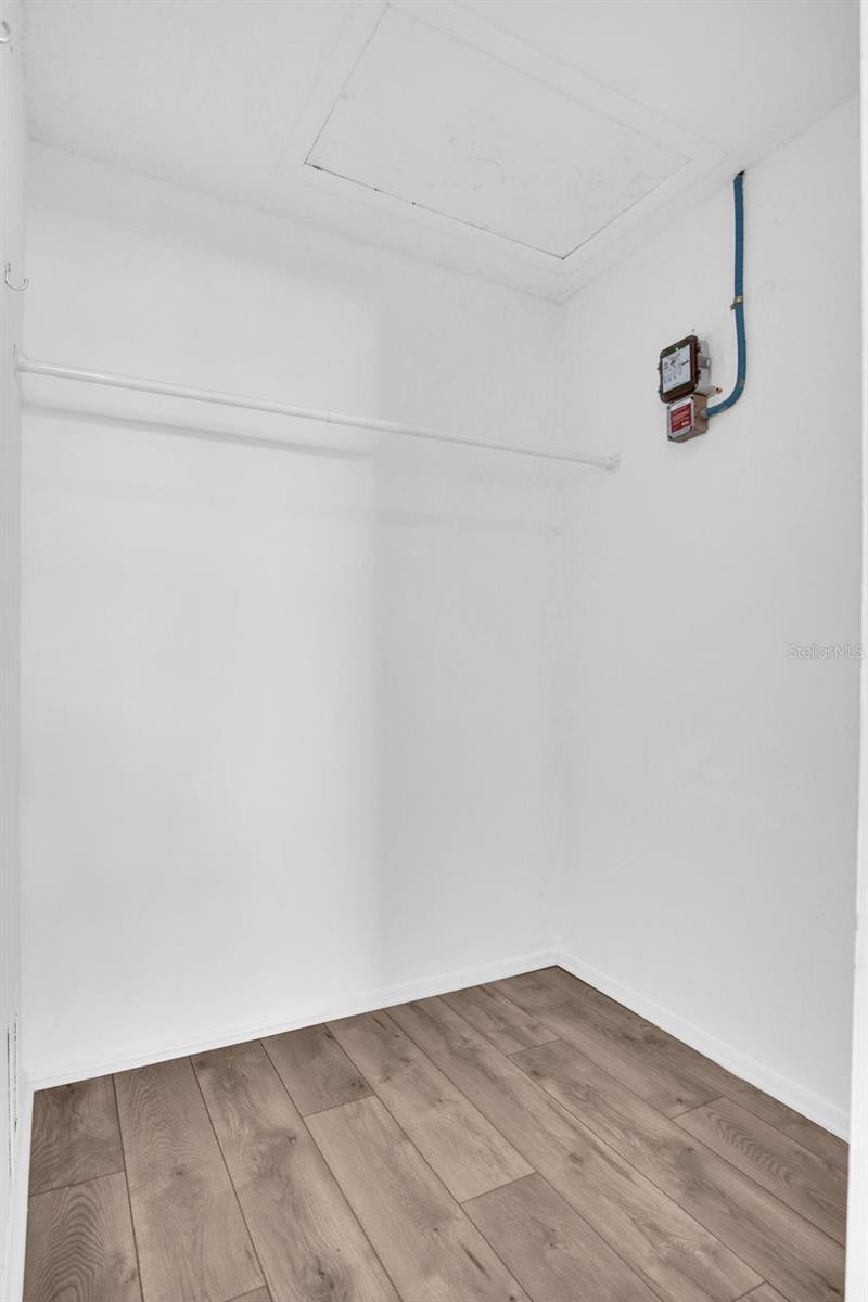 Large walkin closet - just waiting for you to design the space ~