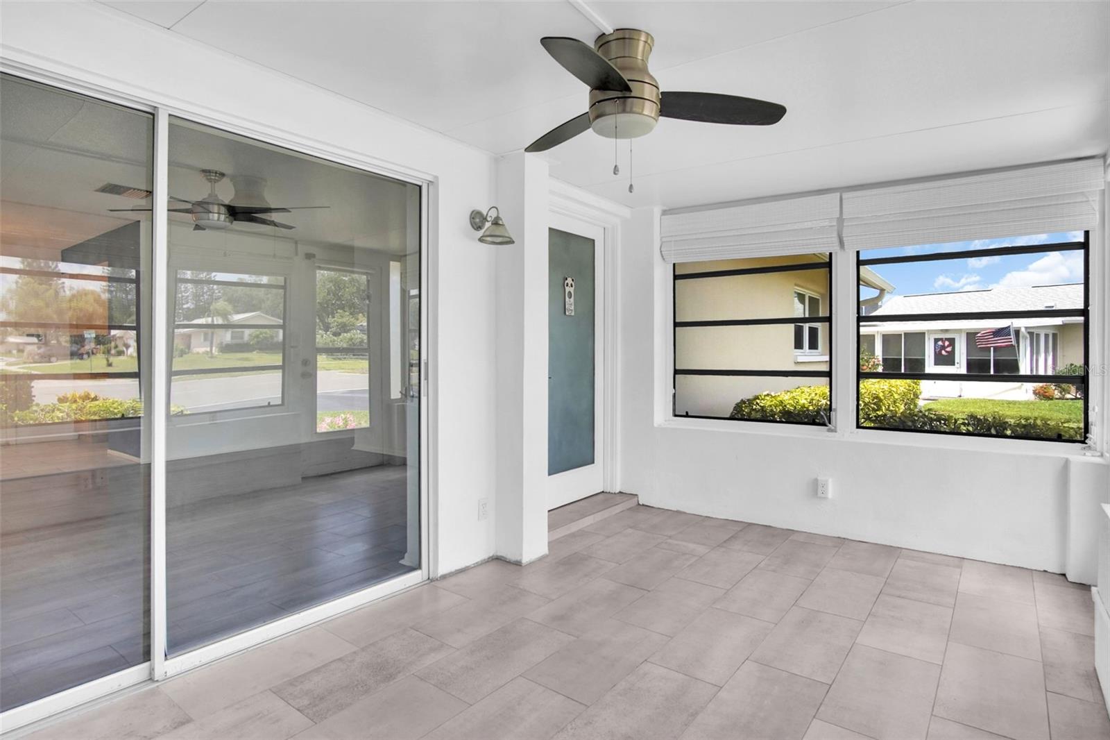 Attractive and eacy to maintain tile flooring~