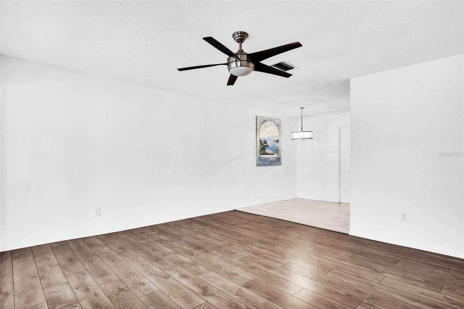 Convenient dining area right off the main living room ~
