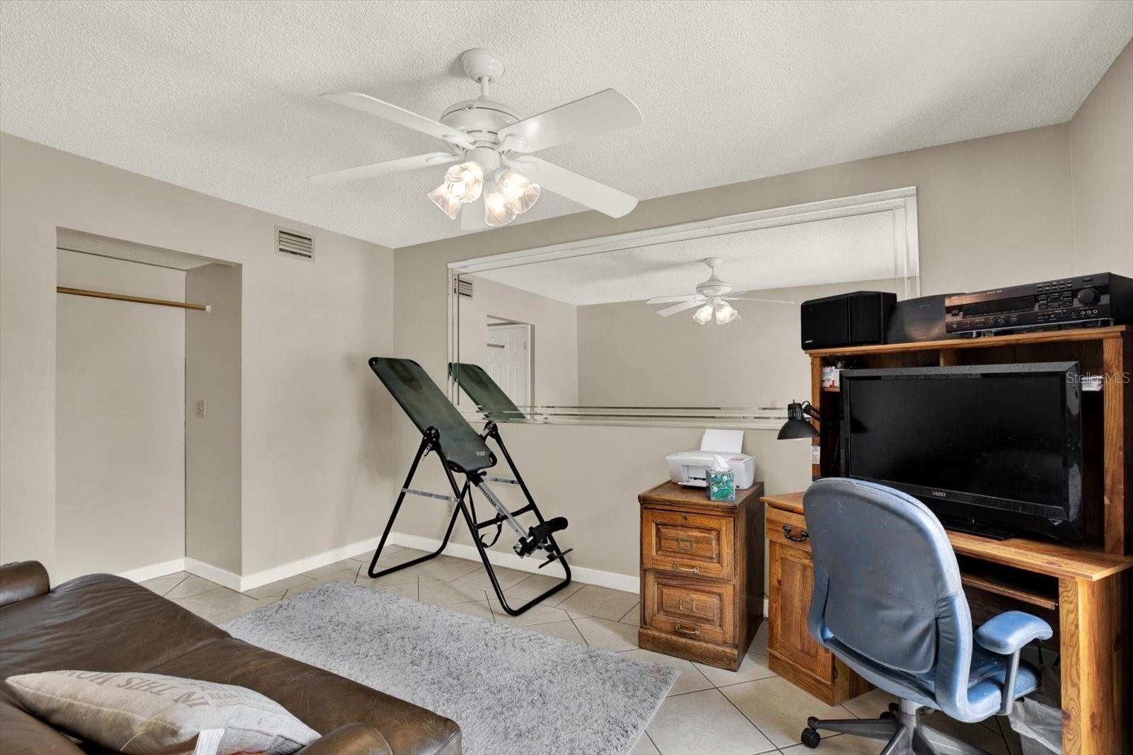 Bedroom or Office Space!