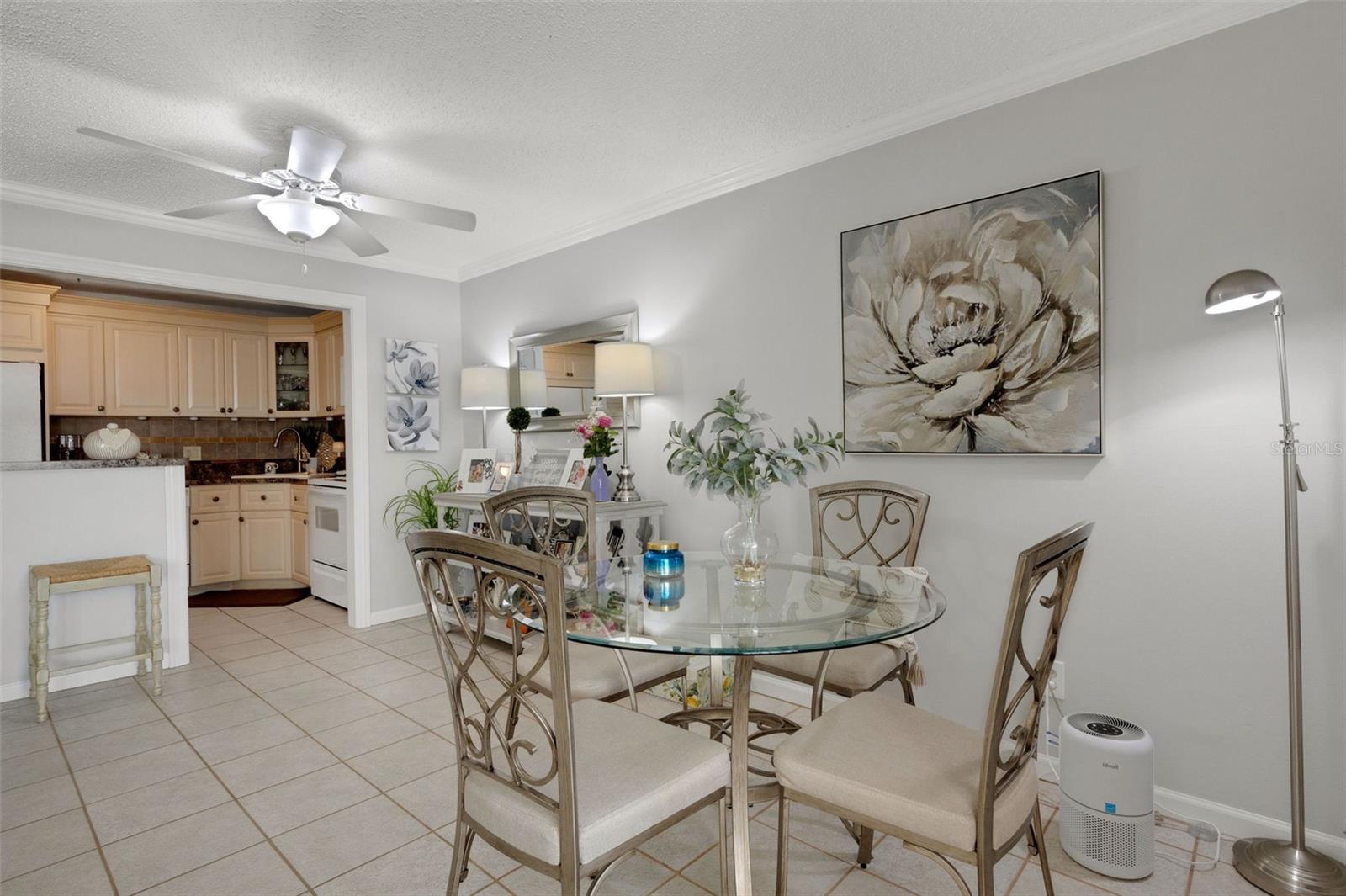 Looking to Dining Area From Florida Room
