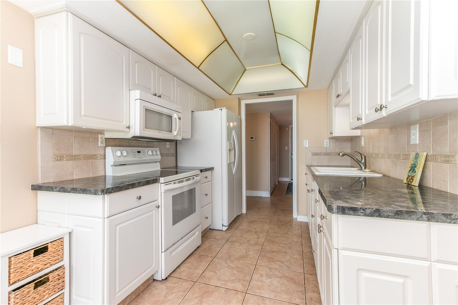 Light and bright kitchen