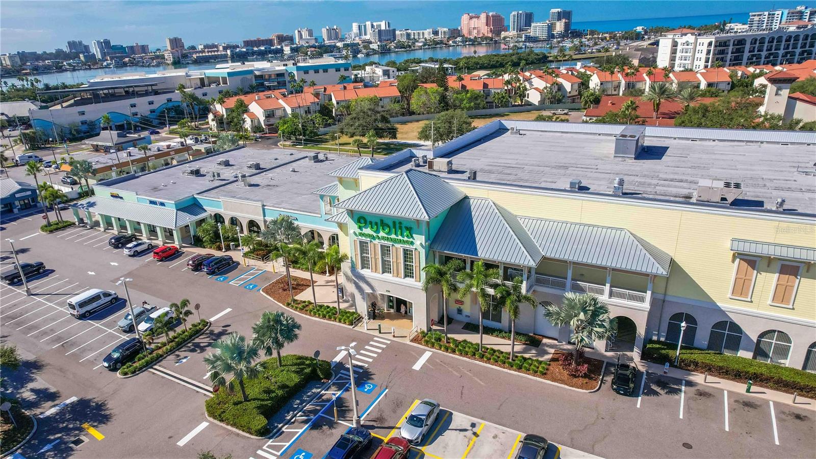 Publix just steps away