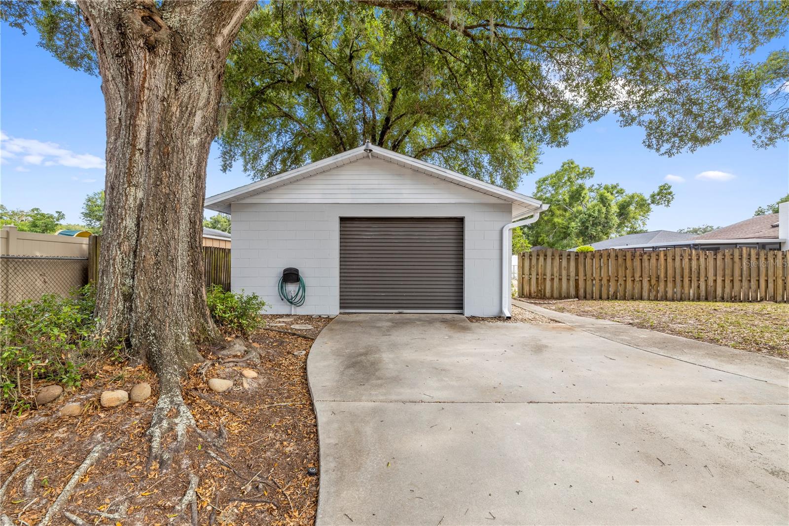 2nd garage- detached