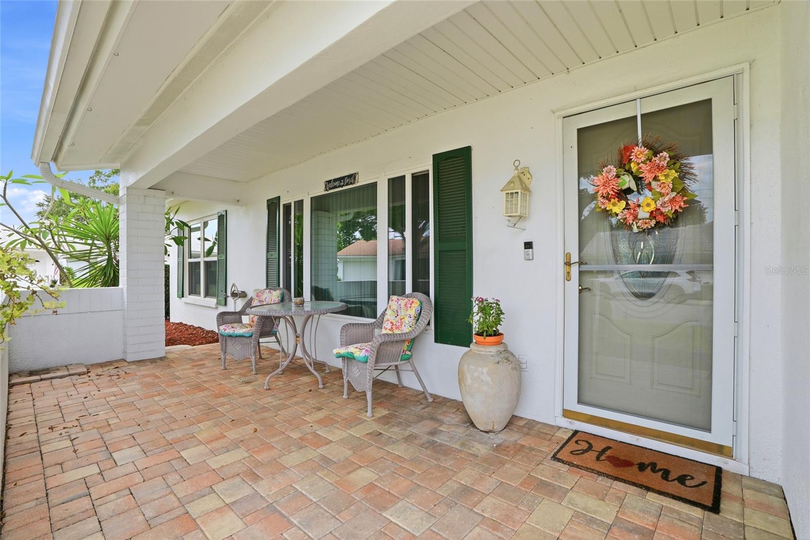 Nice front porch to sit out and enjoy the Florida sunshine!