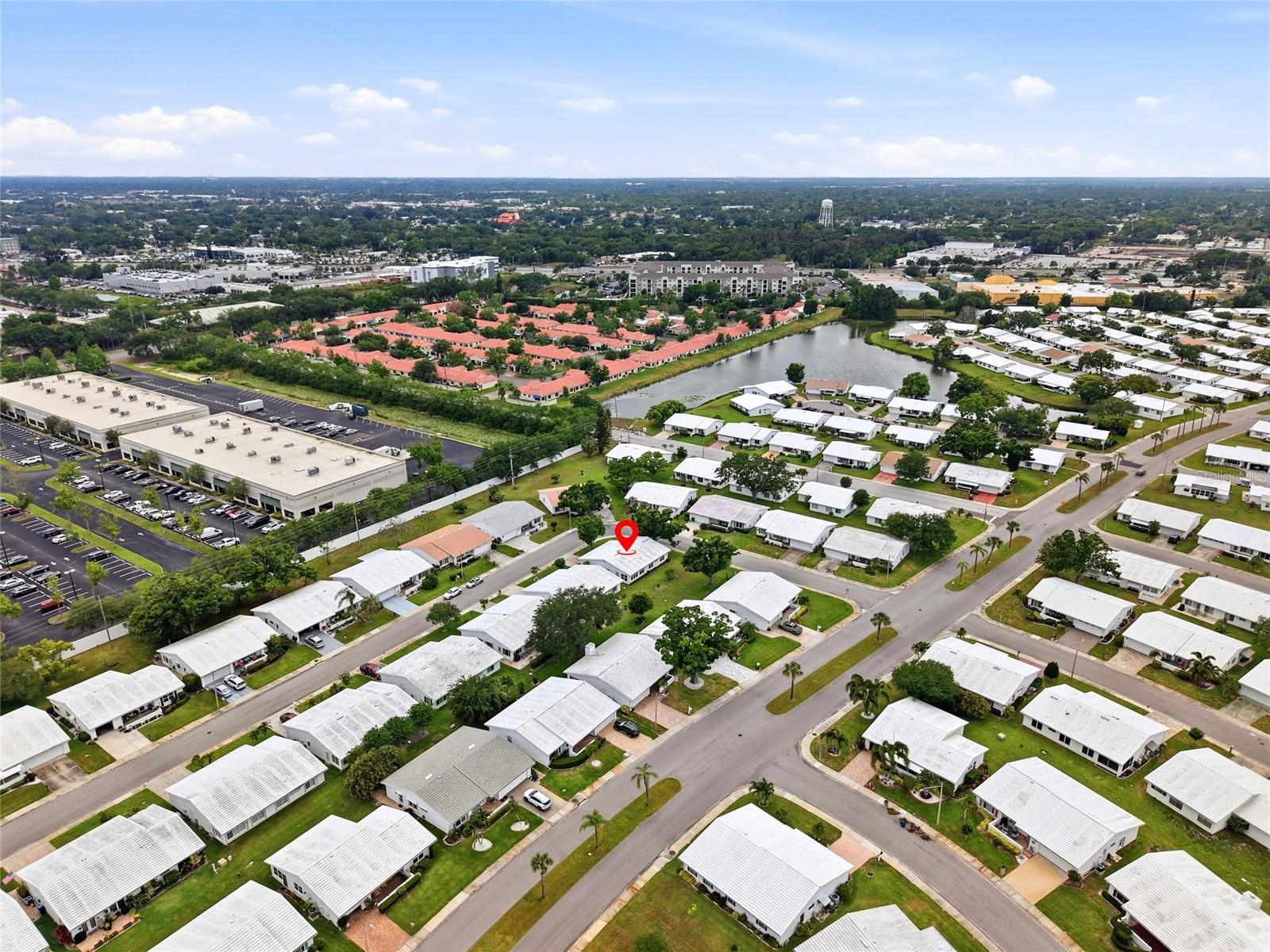 Conveniently located near Downtown St. Petersburg, Tampa, & both airports.