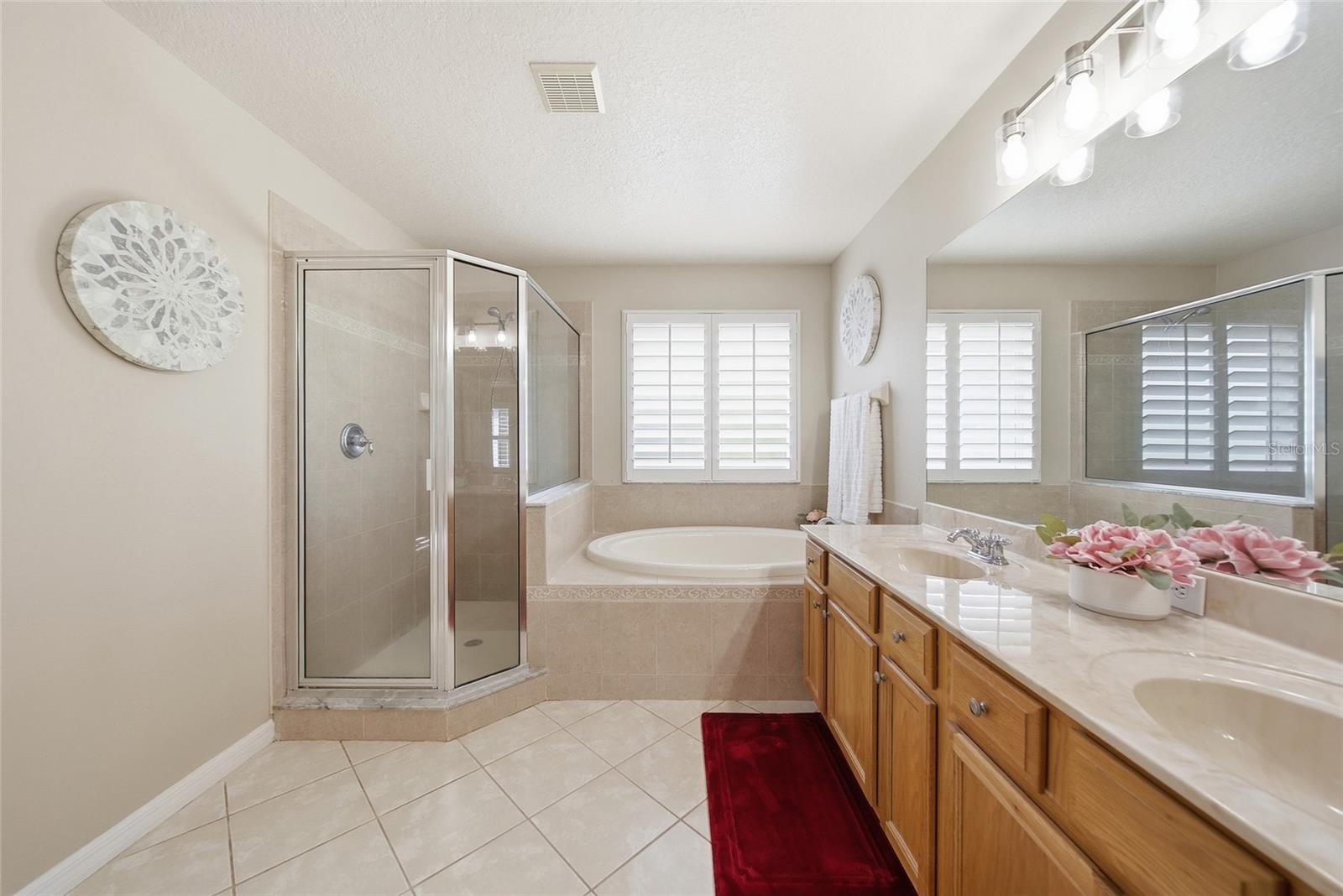 Bathroom 2 (Ensuite)