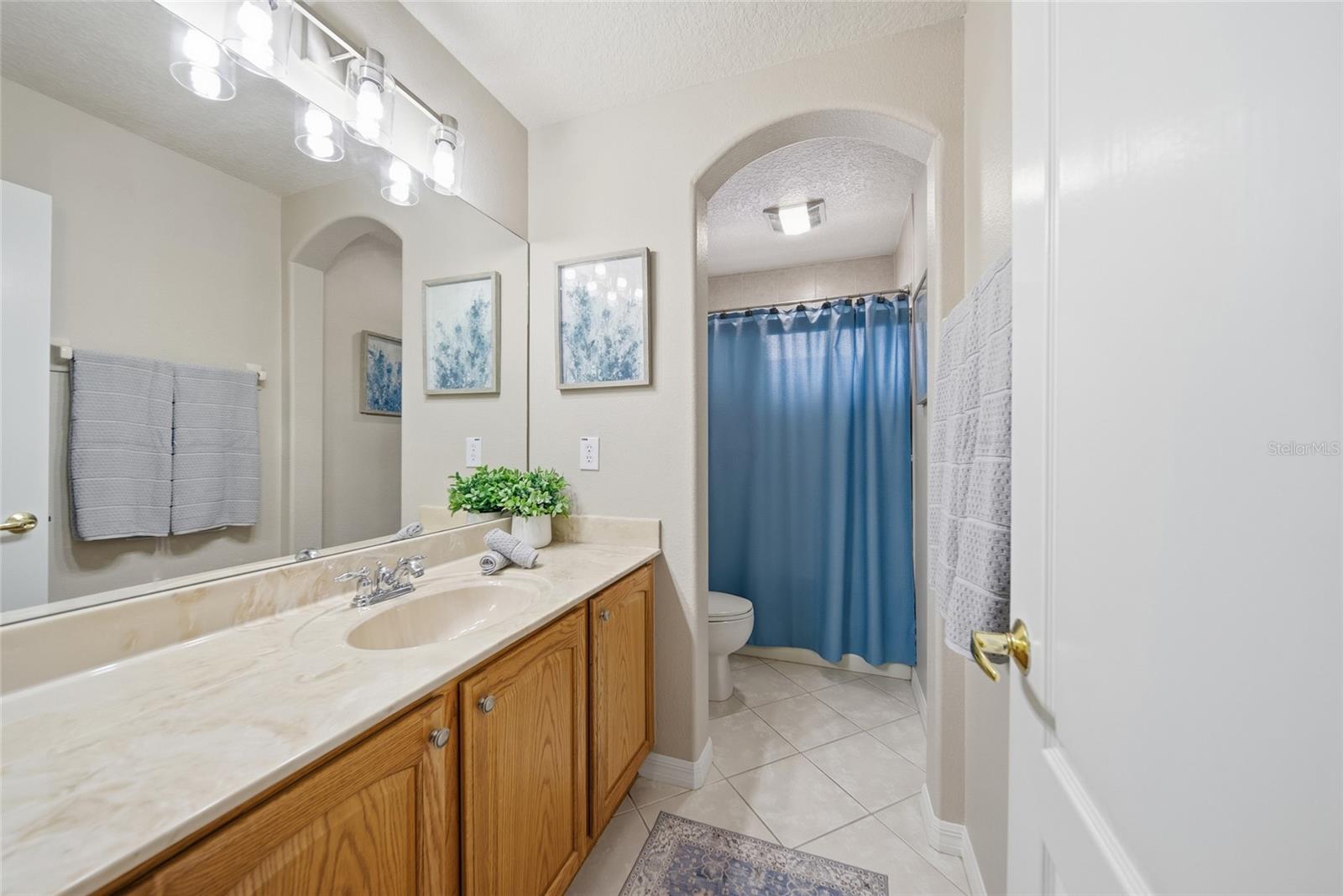 Bathroom 3 (Ensuite)
