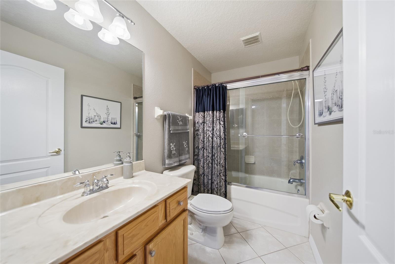 Bathroom 4 (Ensuite)