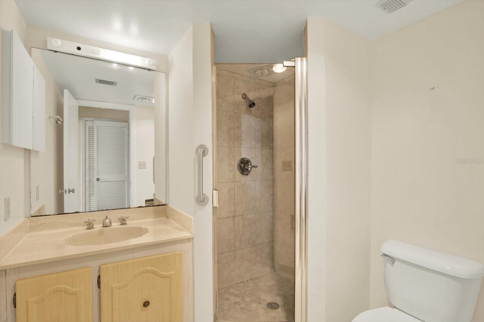 Primary ensuite. Walk-in shower.