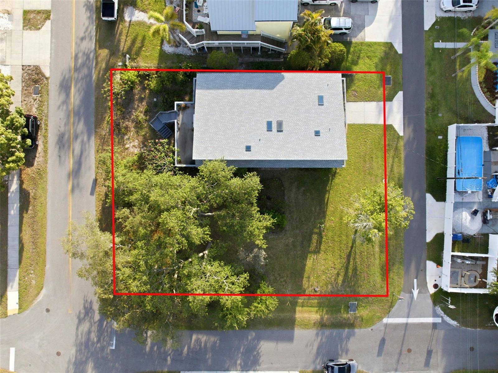 This home comes with an additional full lot.