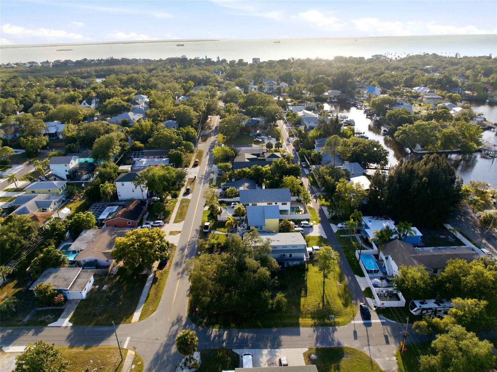 Only minutes away from the gulf, beaches, boating and fishing.