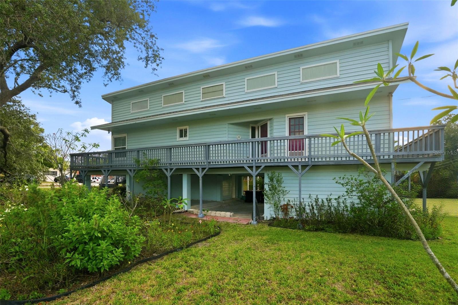 Side elevation as seen from the additional lot.