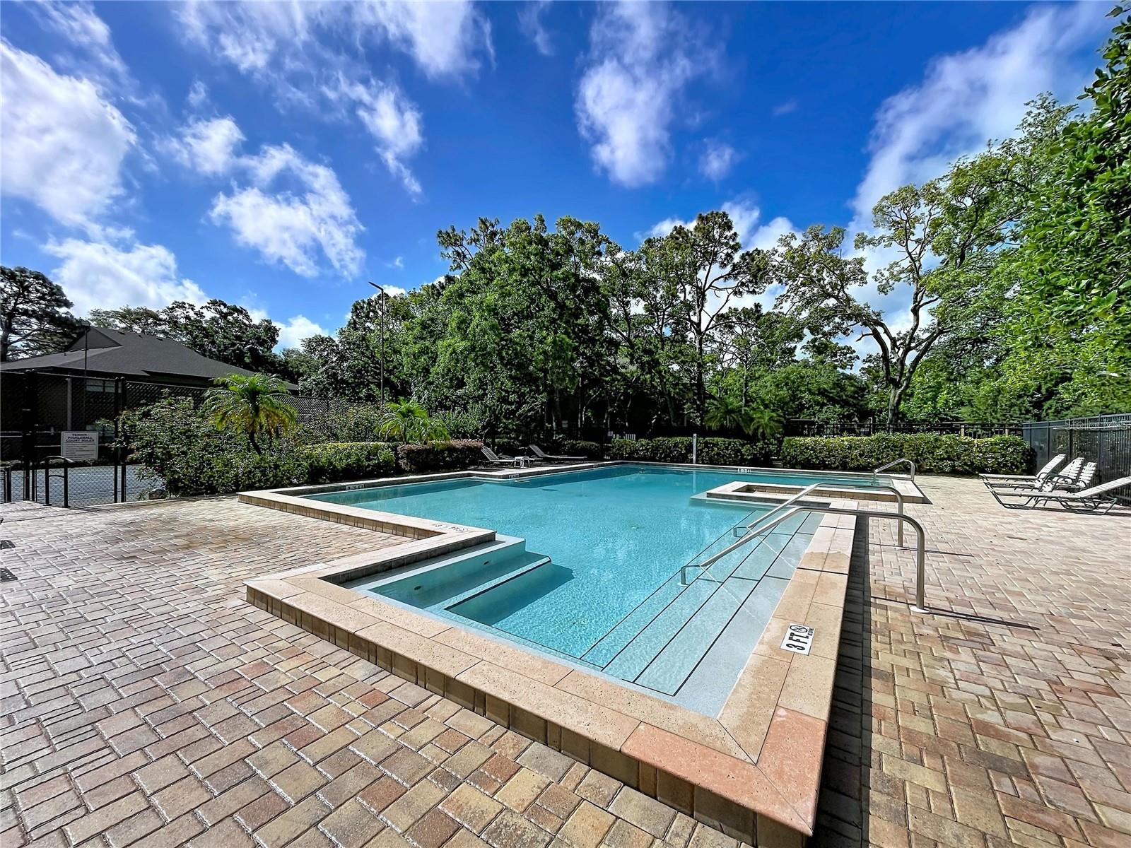 Club pool