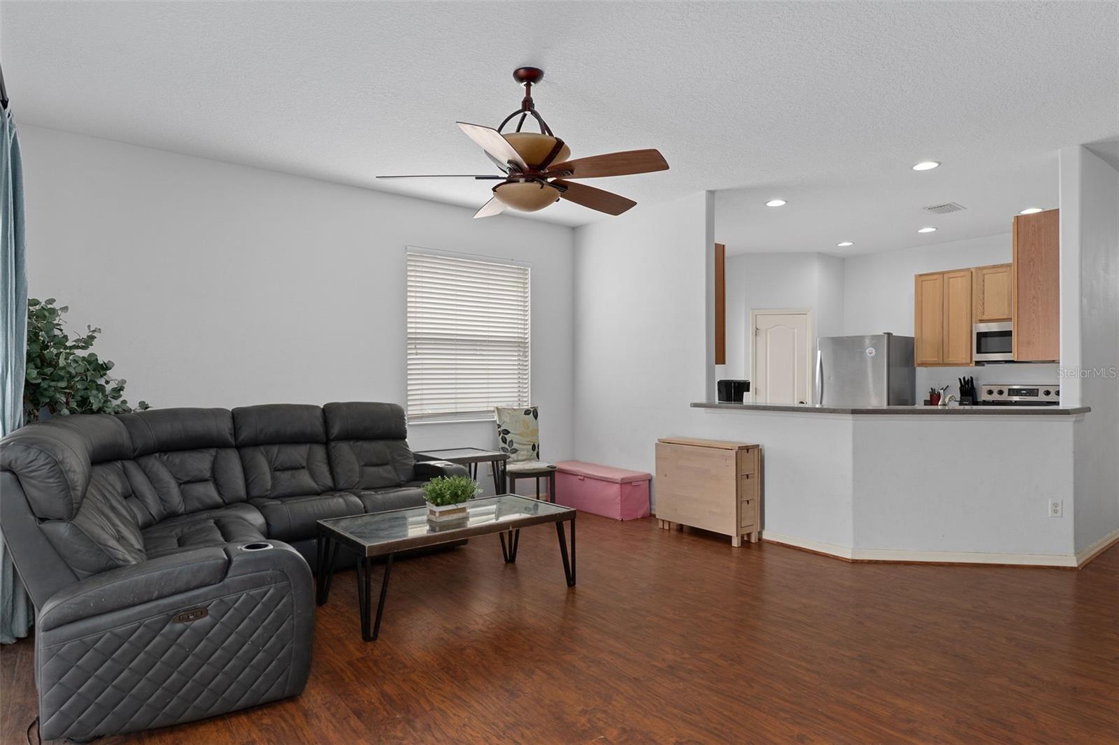 TB8508326