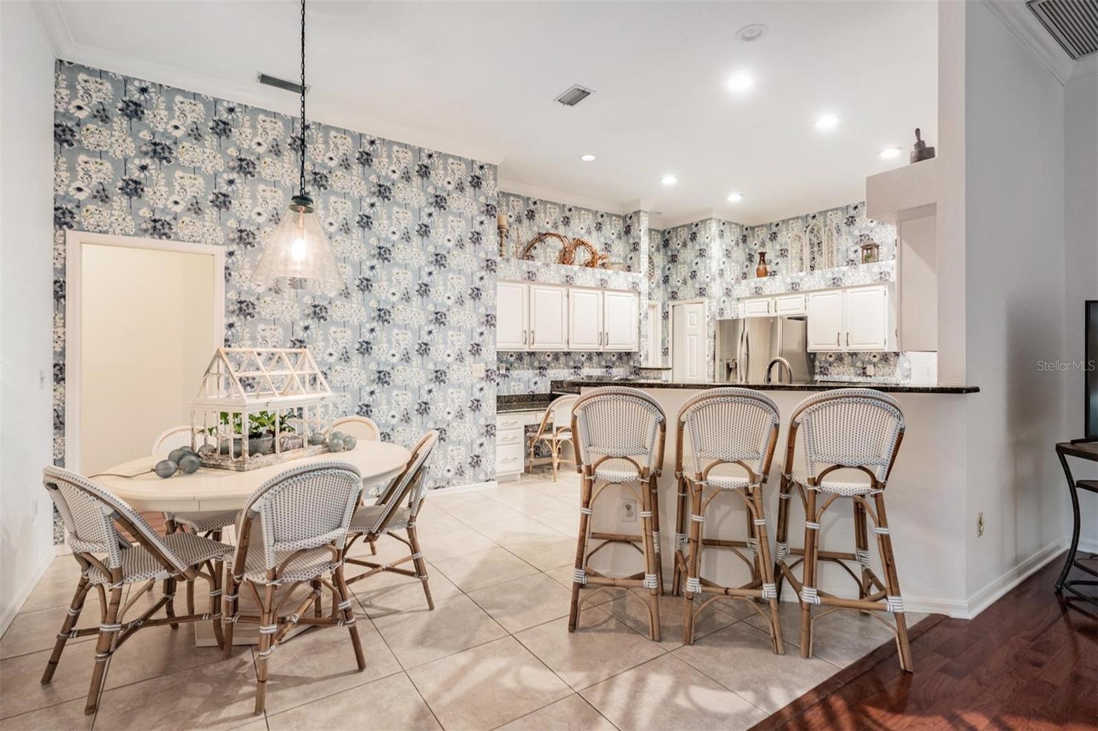 Eat in Kitchen with Breakfast Bar