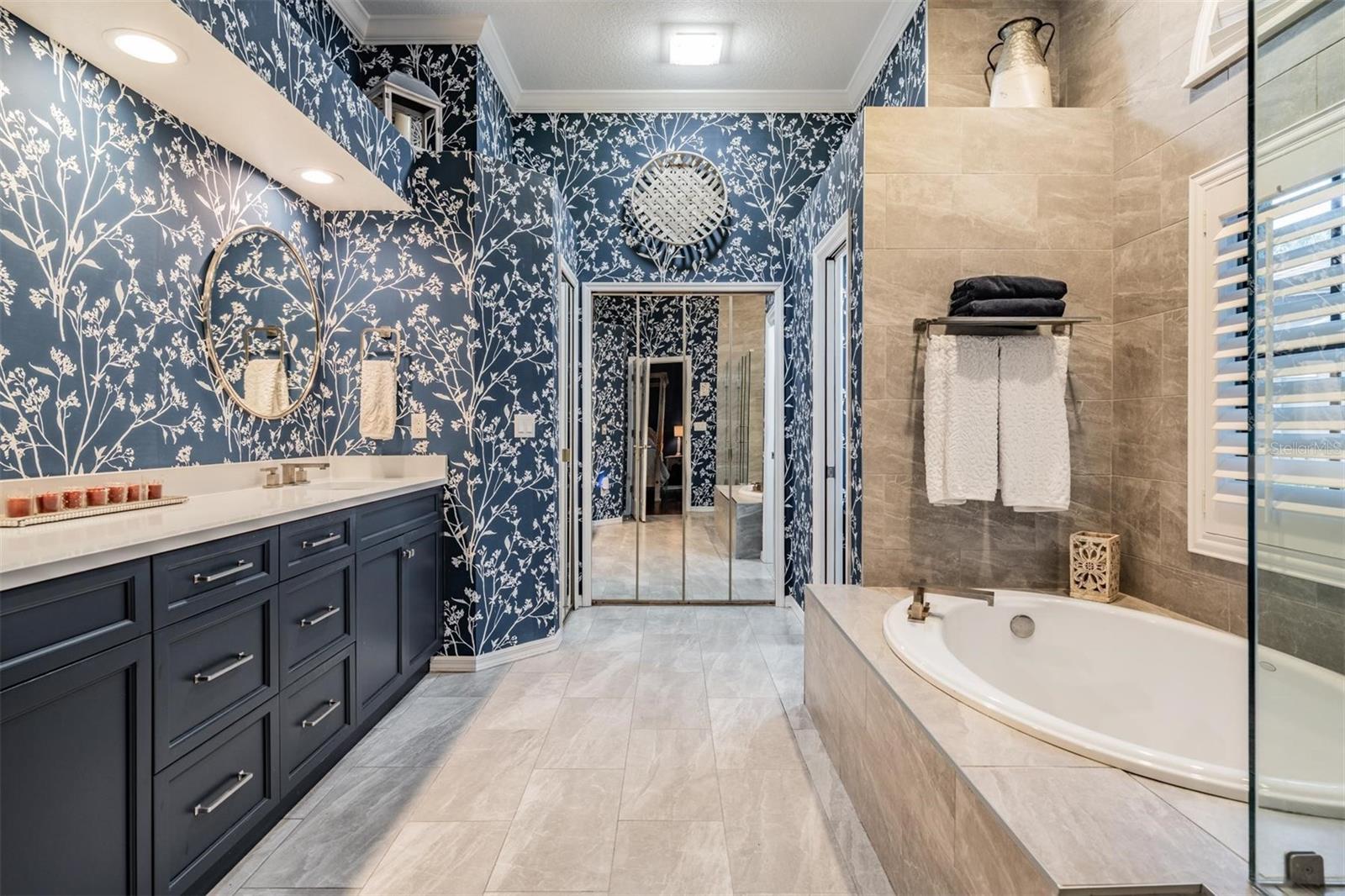 En Suite Bathroom with Adjacent Walk In Closet