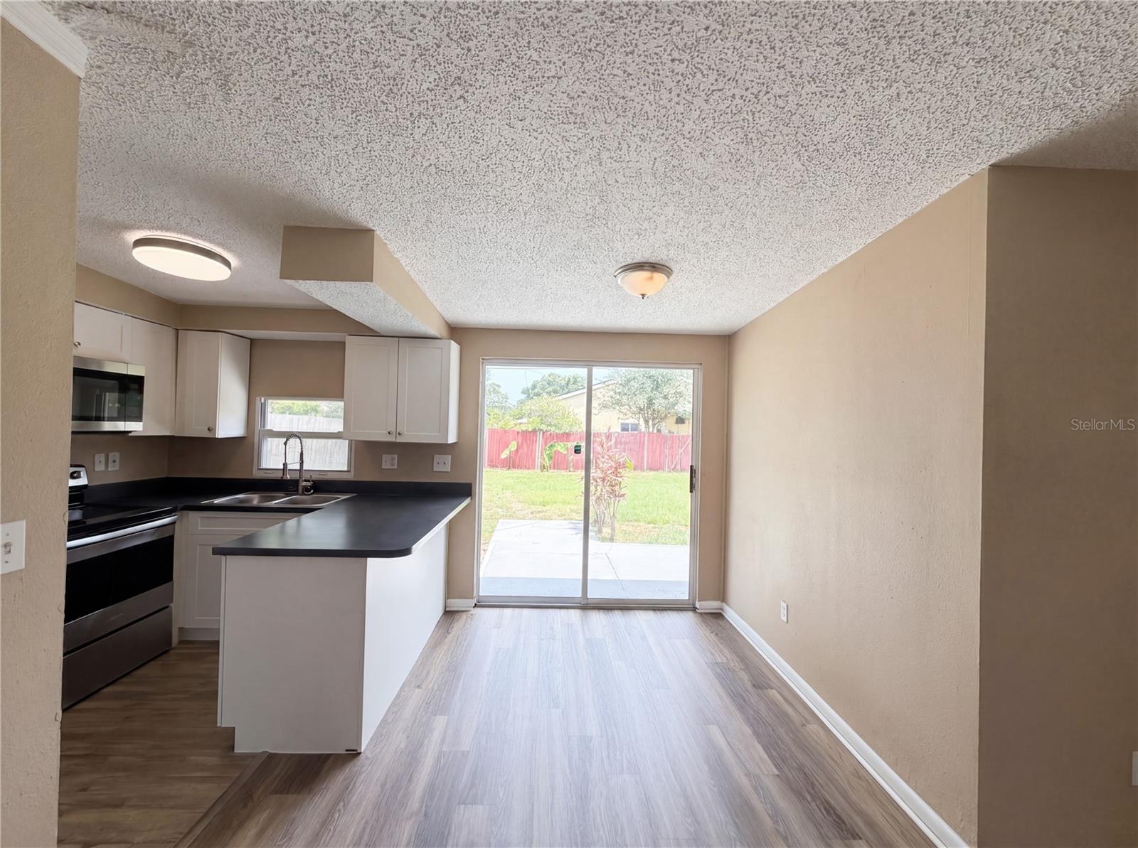 TB8508464