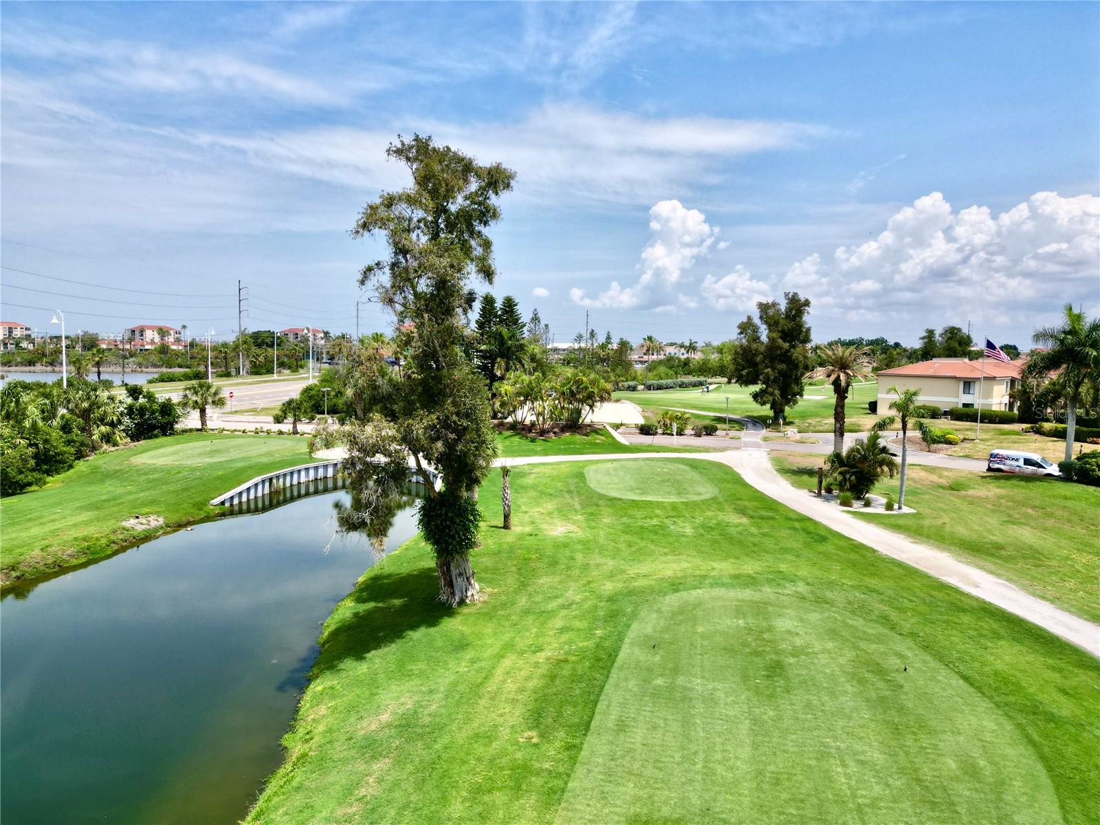 Golf course Hole 6 next to the Entrance of the community