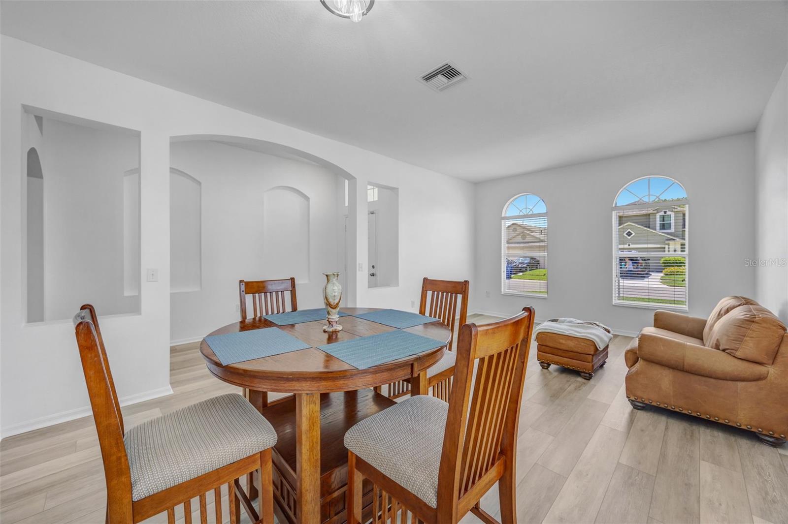 Living Room/Dining Room