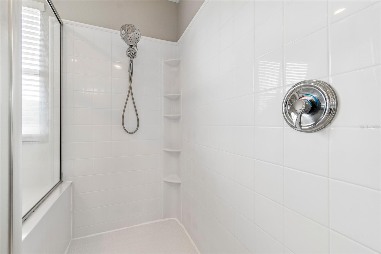 Tub Separate huge shower