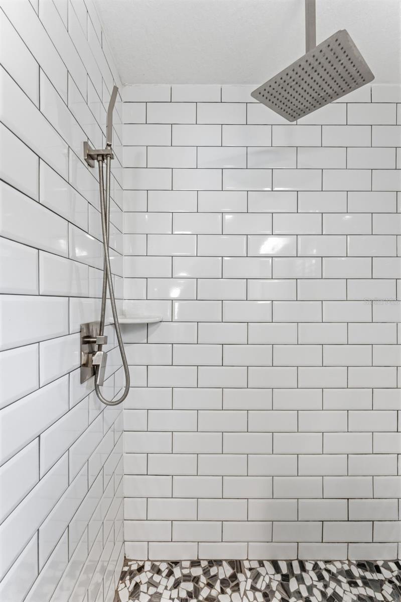 Master Bathroom - Walk-in Shower