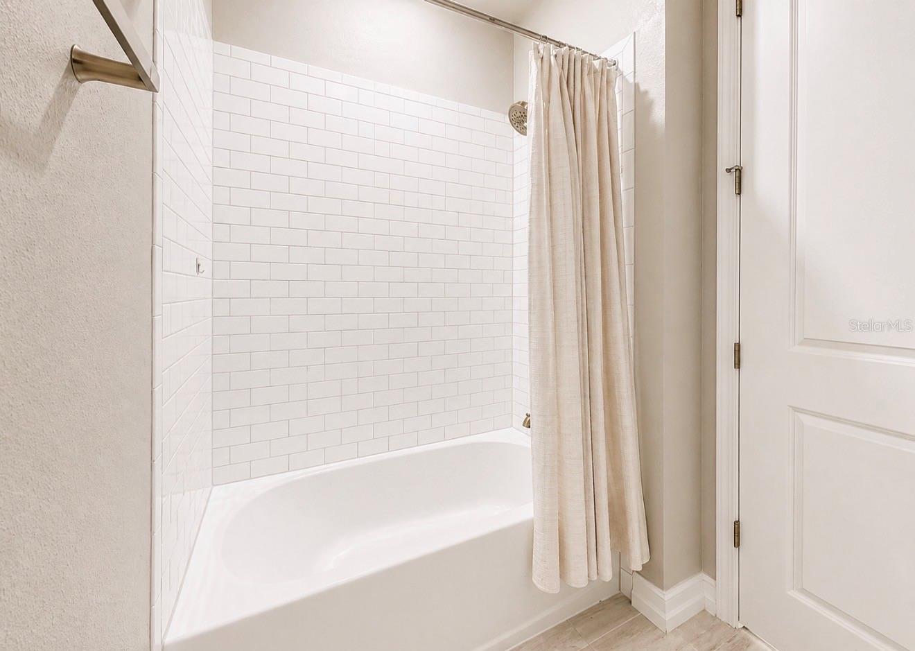 Hallway full bathroom located on floor 2 between bedroom 2 & 3