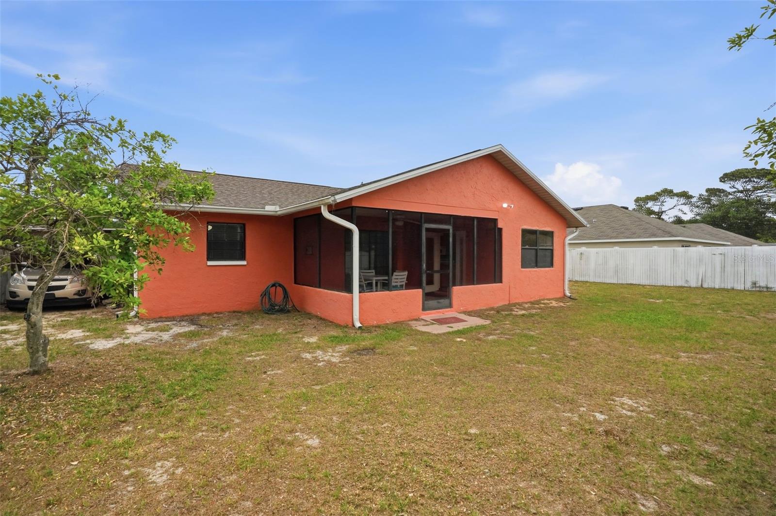W7885763