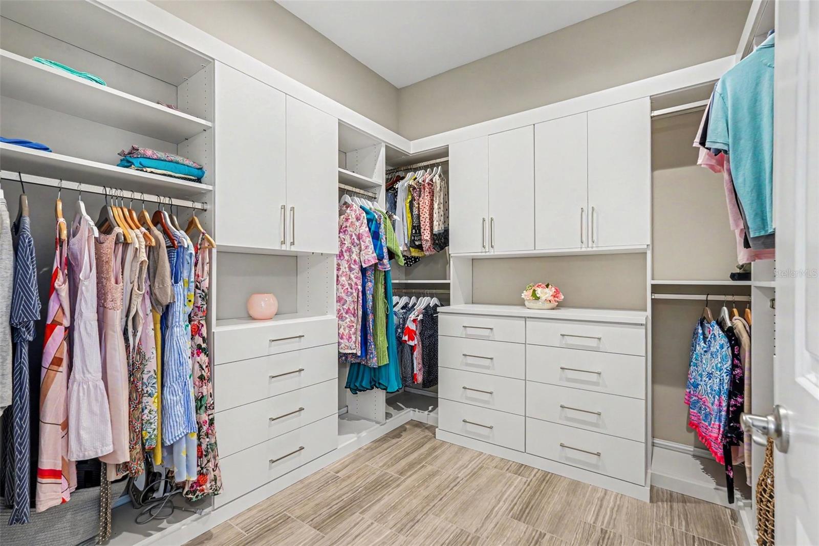 Custom California Closet