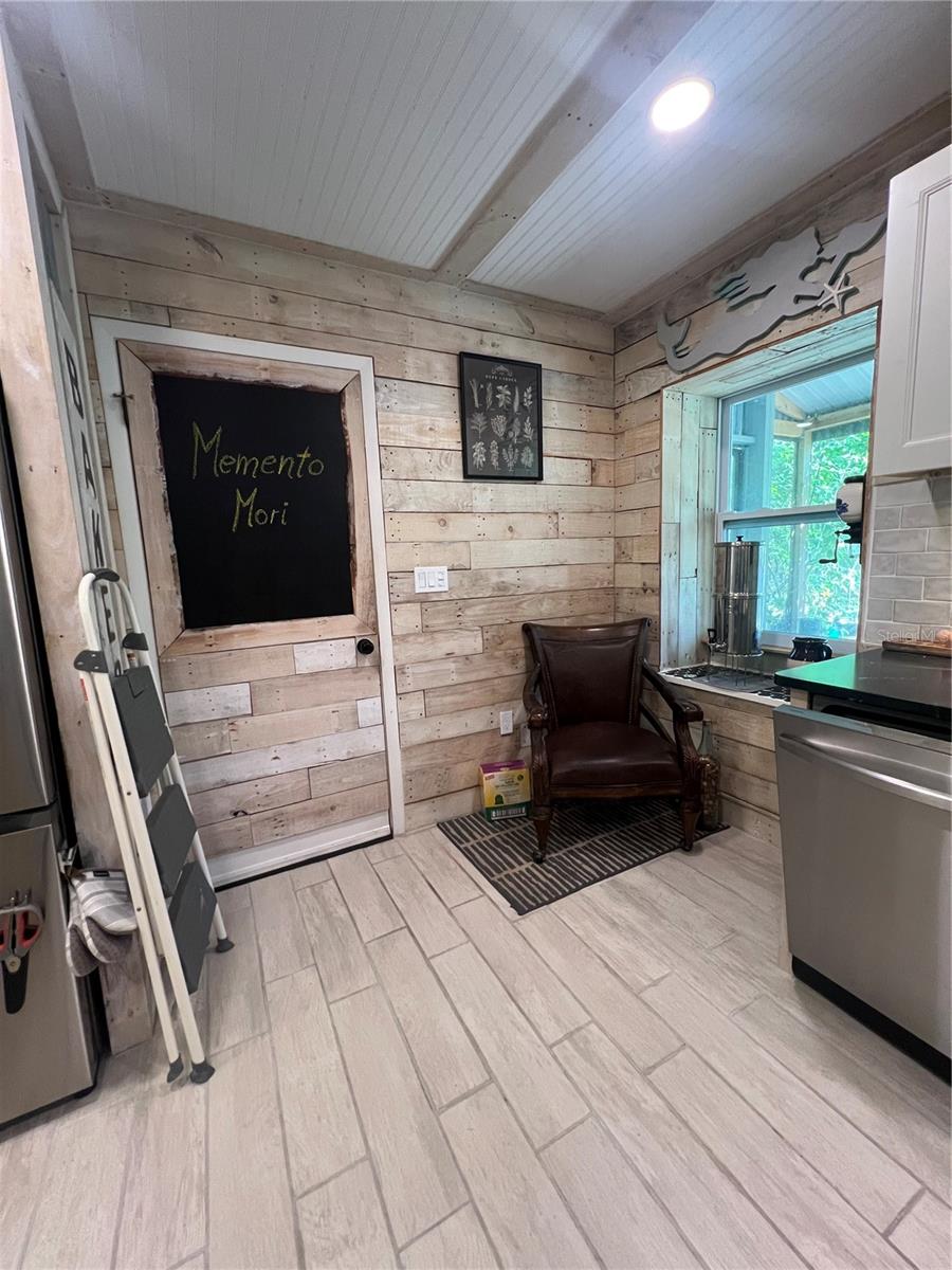 Kitchen/nook