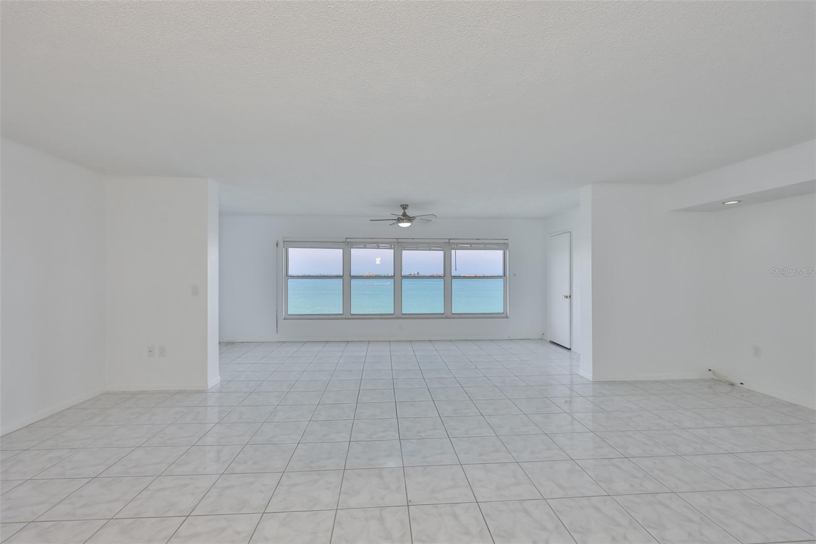 R4911260