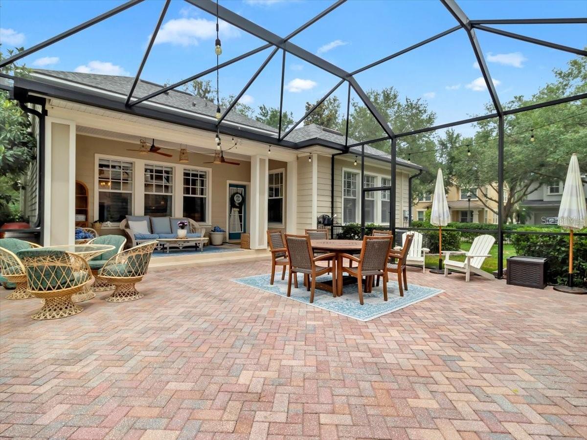 500 sq foot Screened Lanai-Pavered Patio area What a space to HOST a BBQ!!