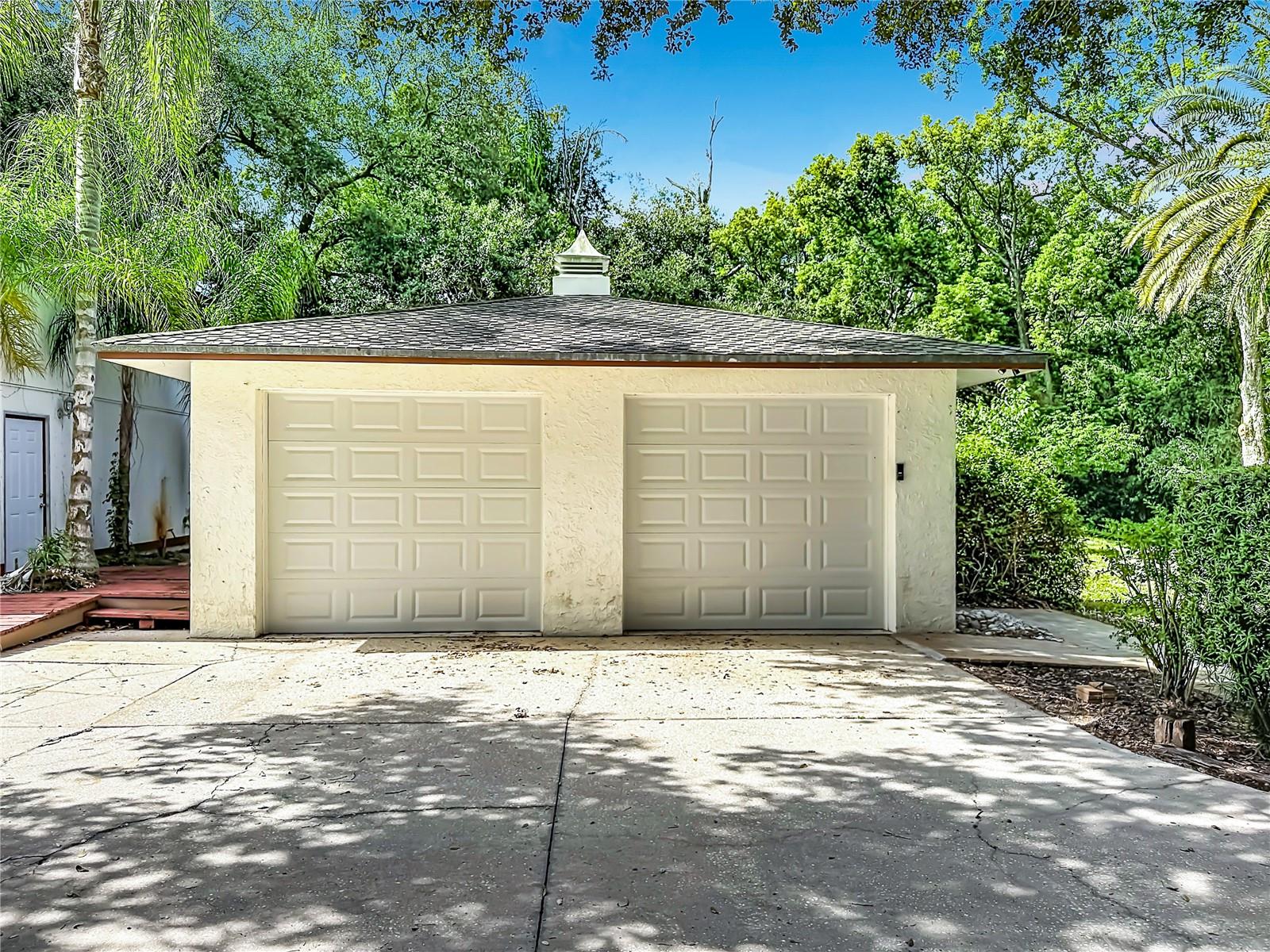 Detached Garage
