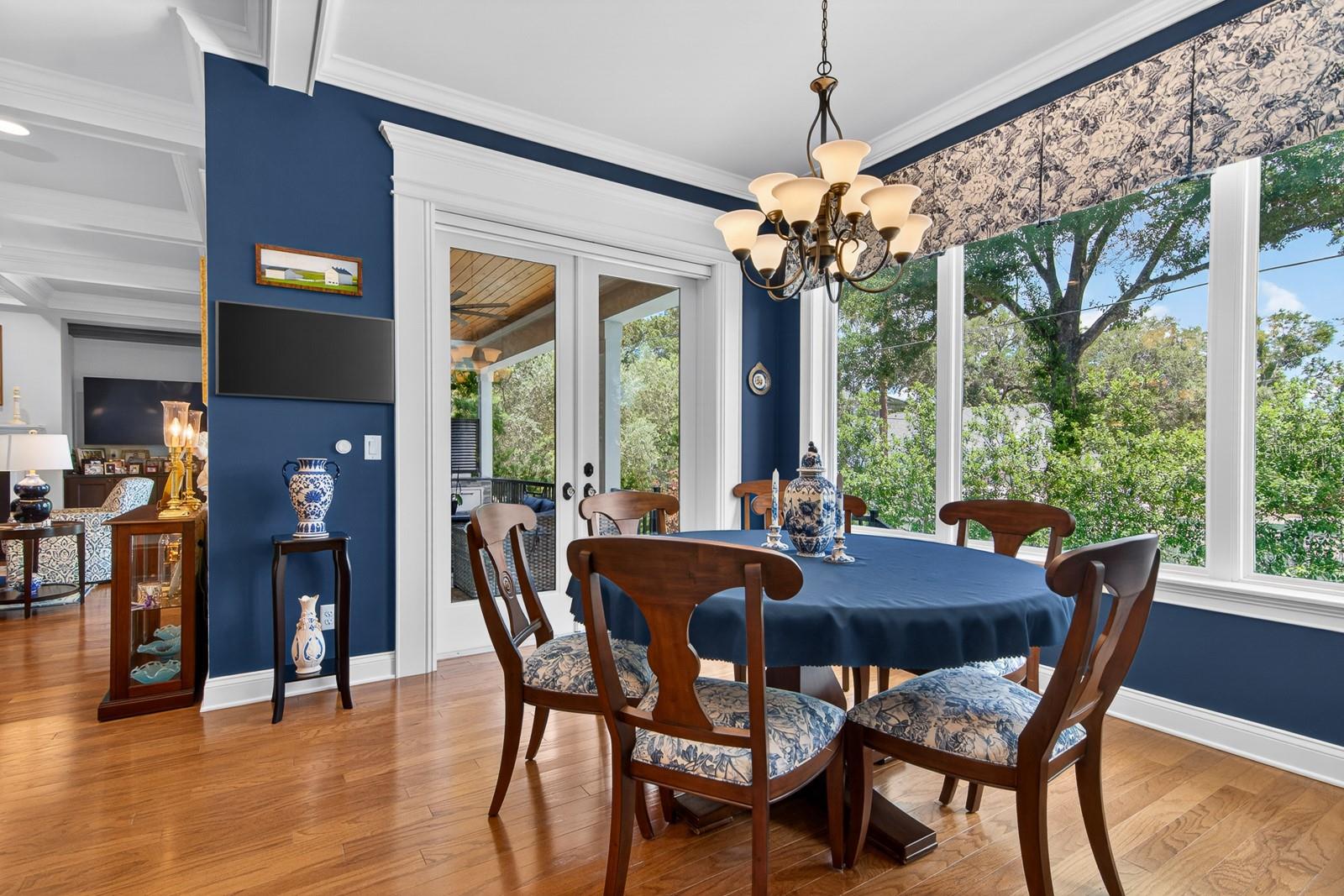 Breakfast Room