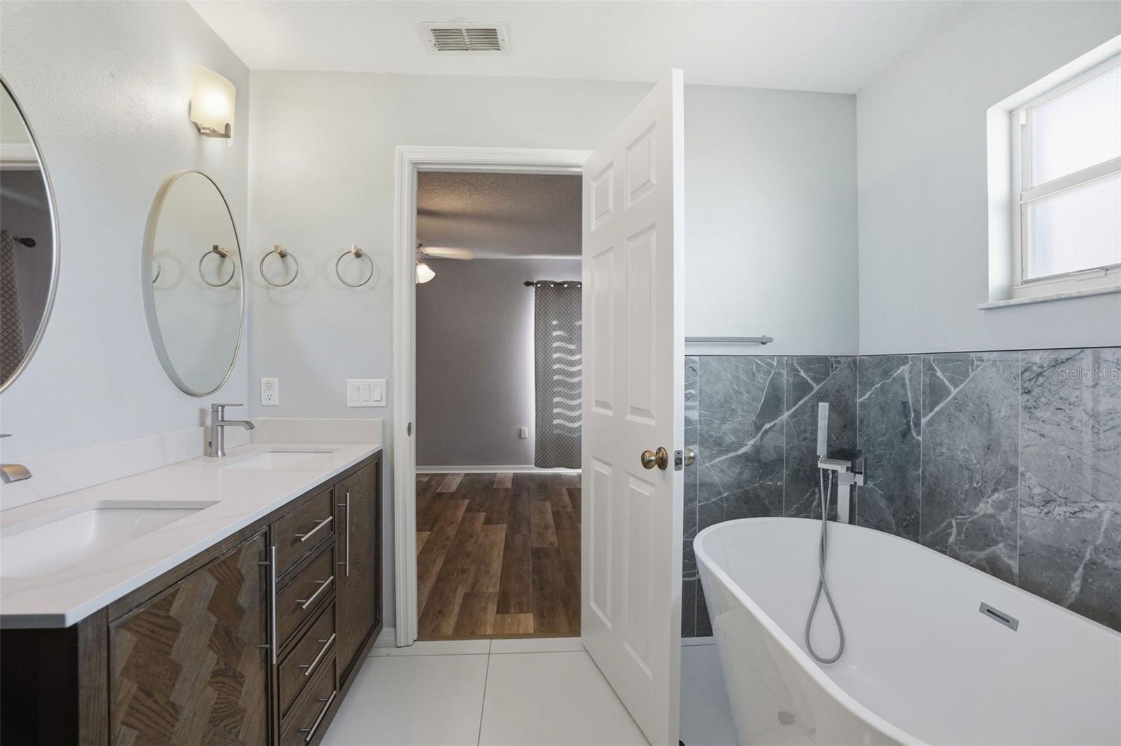 Primary En-Suite
