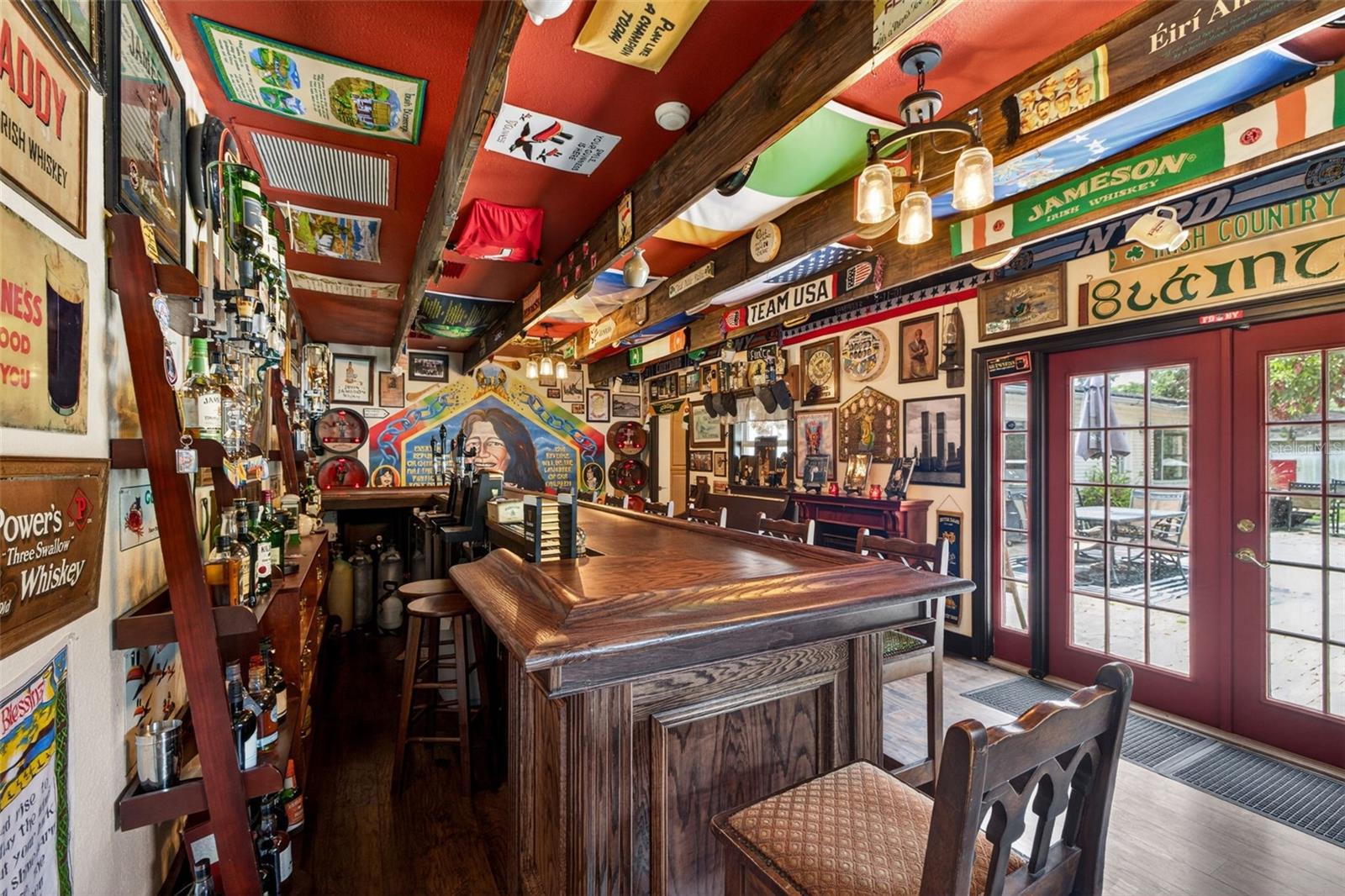 Dublin pub or Brandon Florida? A bar that will leave you speechless