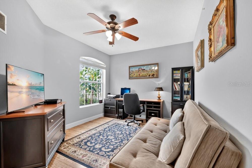 3rd bedroom/office/den with double doors and no closet