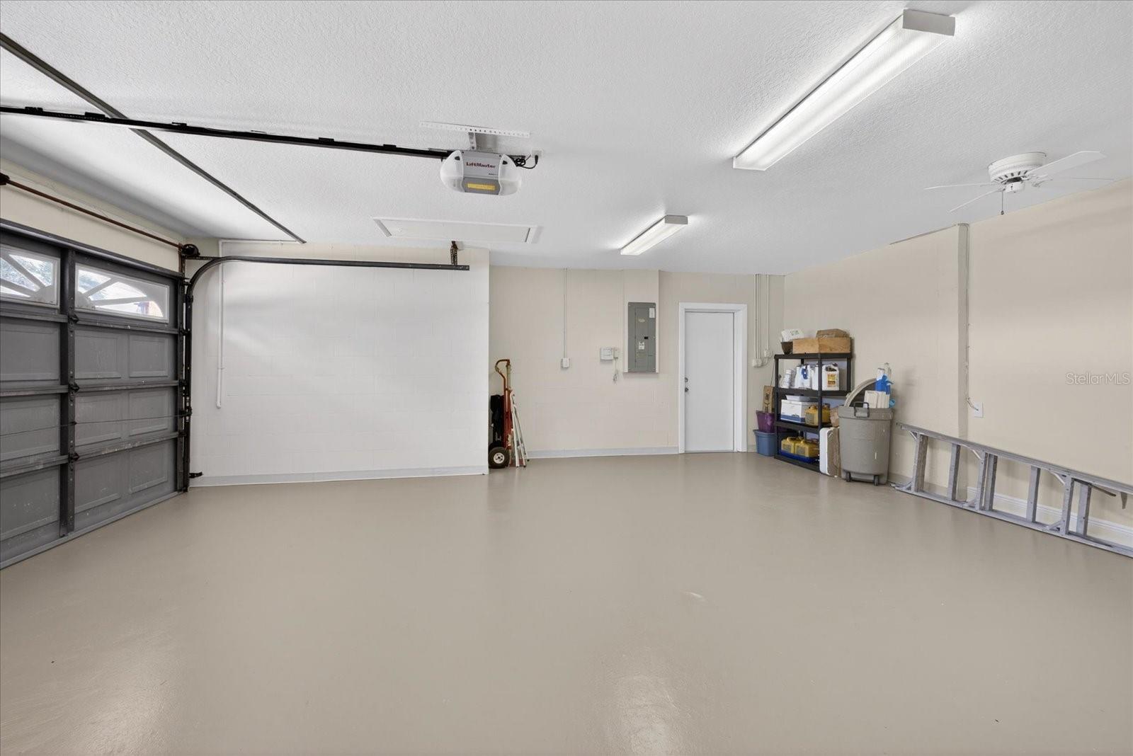 garage