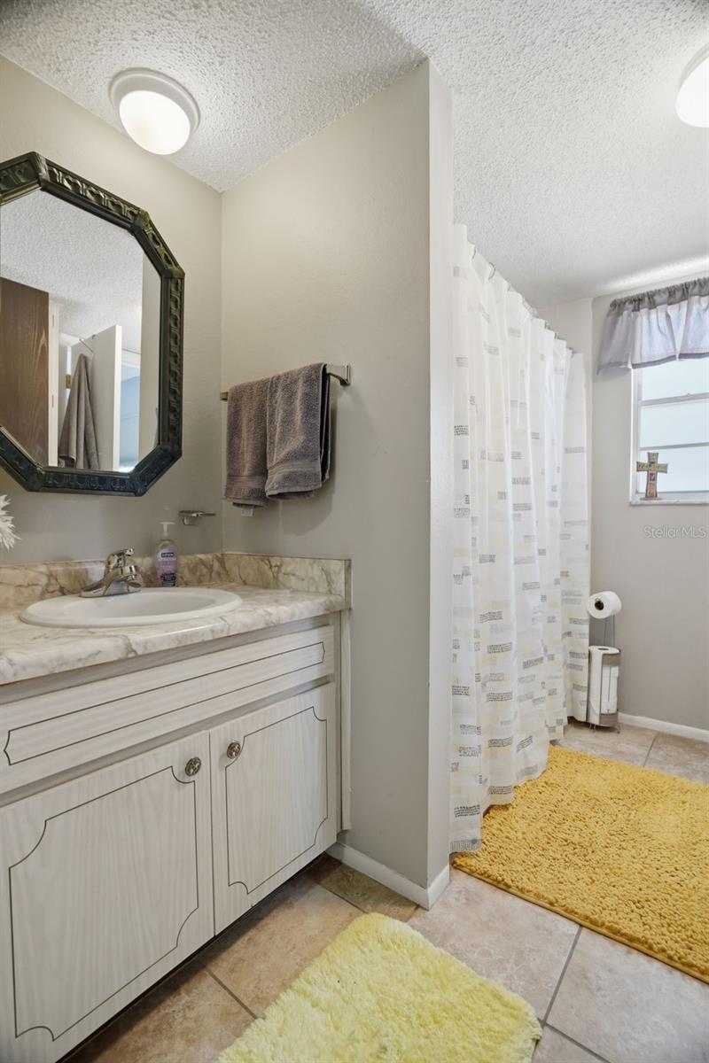 Jack n Jill Bathroom