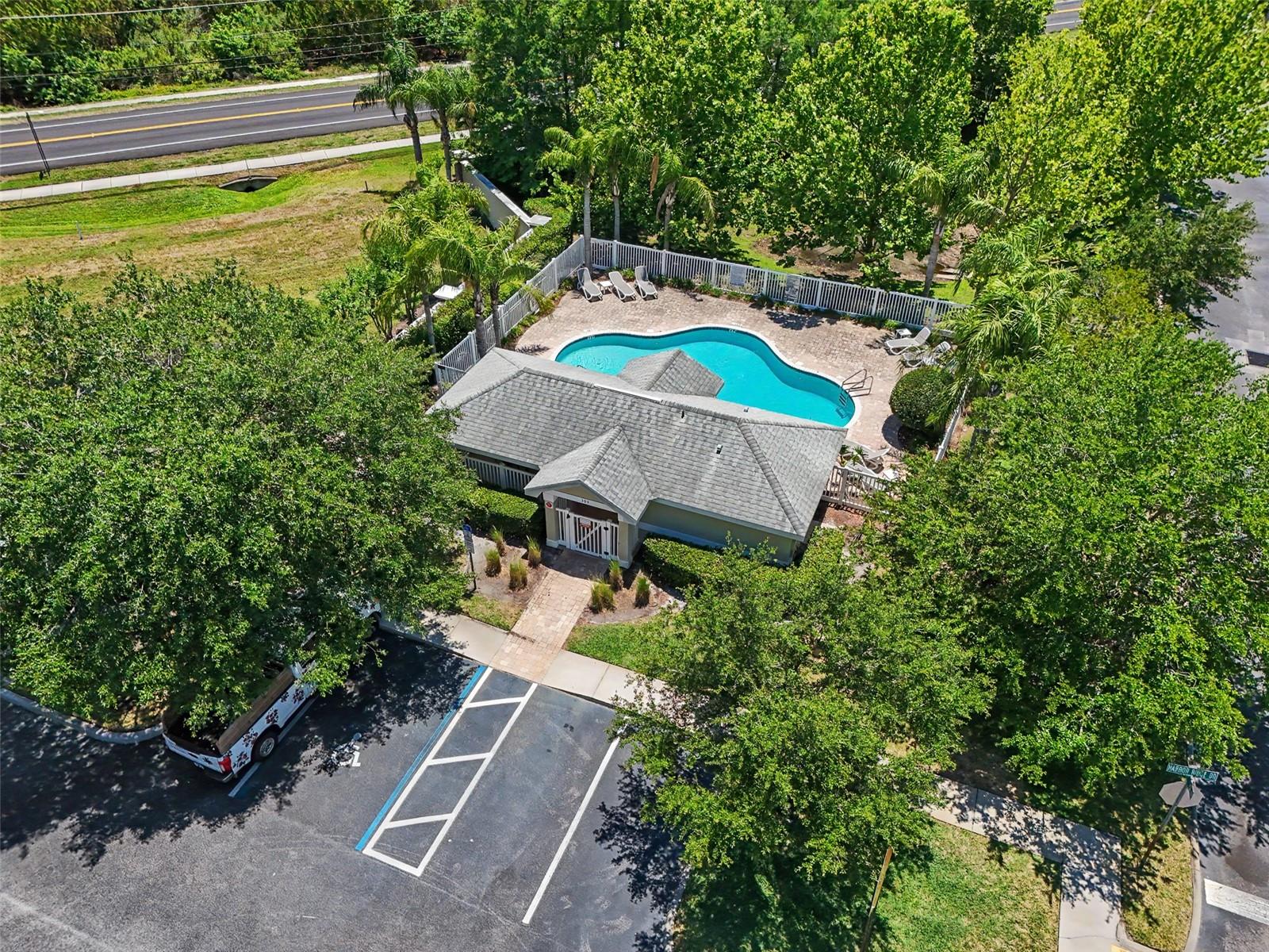 TB8508907