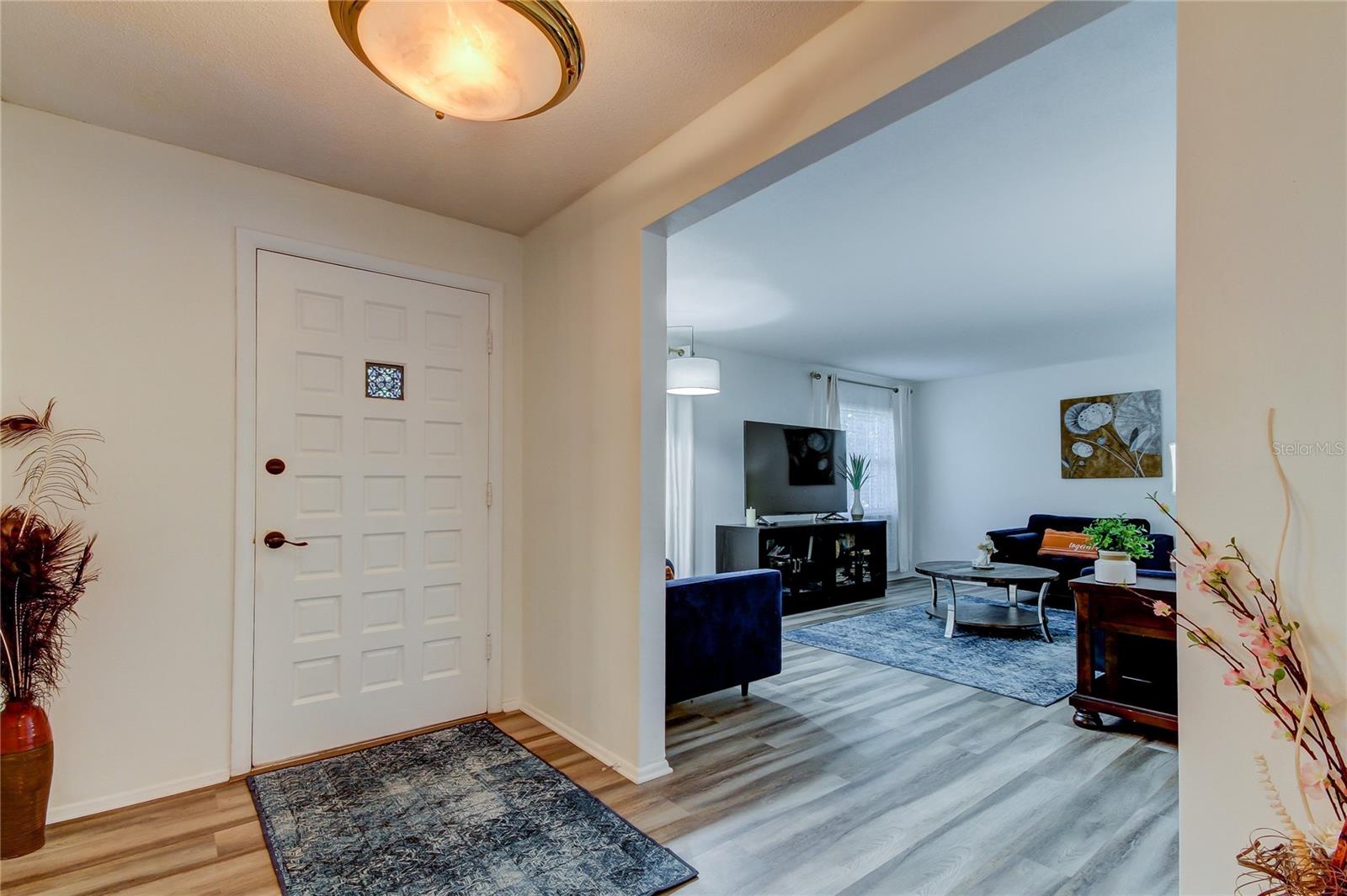 Photo prior to renting.